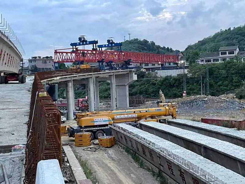 GYLQ240T-40M自平衡過跨架橋機(jī)貴州跨鐵路線工程